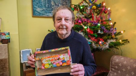 Septuagenarian Maintains Five-Decade Christmas Tree Lighting Tradition
