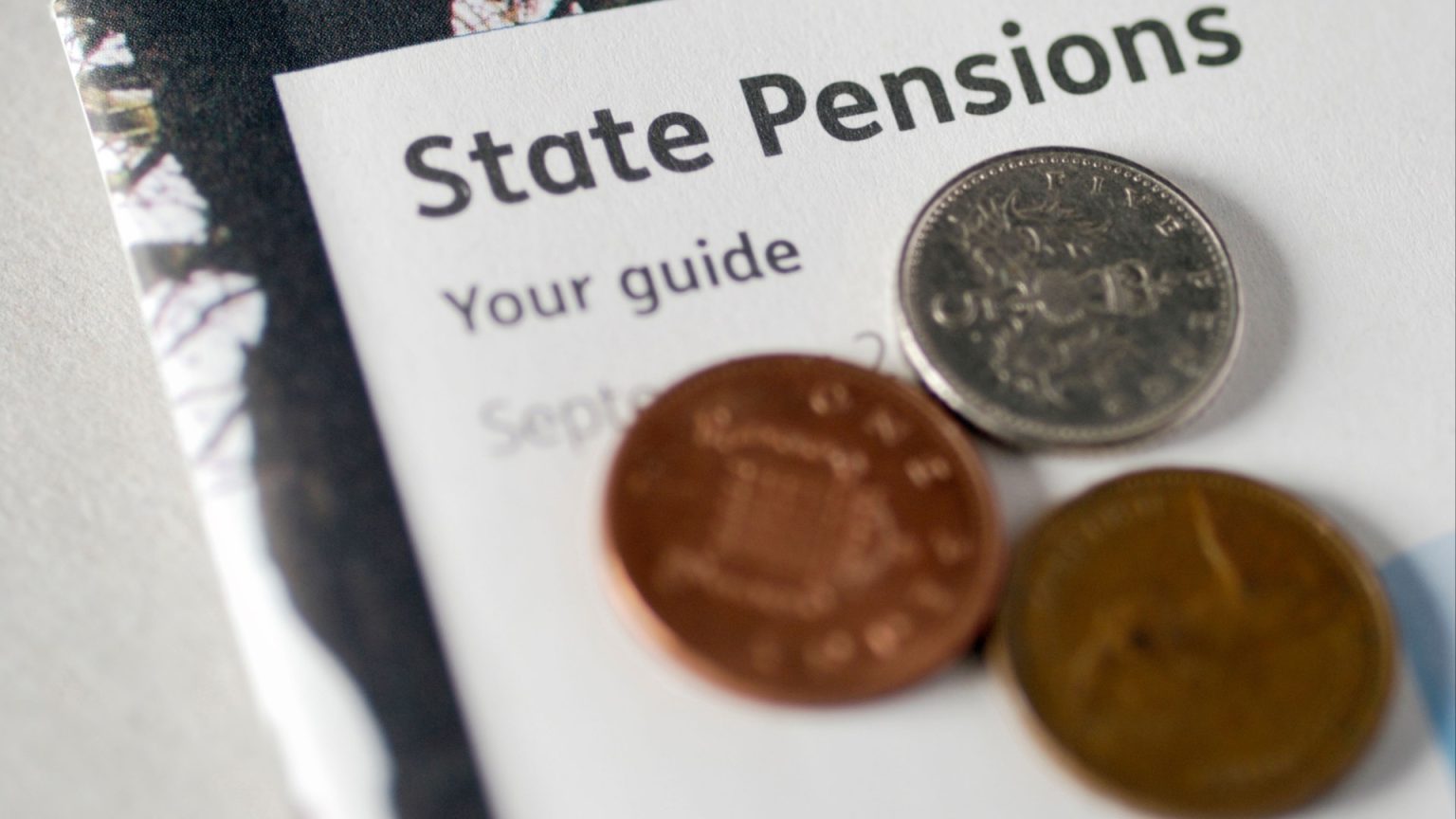 System Error Threatens State Pension Payments for Hundreds of Thousands of Parents
