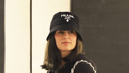 A-List Celebrity Appears Unrecognizable in Los Angeles While Shopping Privately.