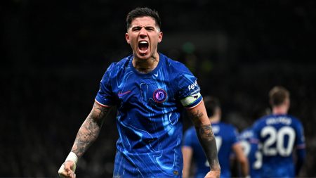 Chelsea Overturns Two-Goal Deficit Against Tottenham with Late Lead