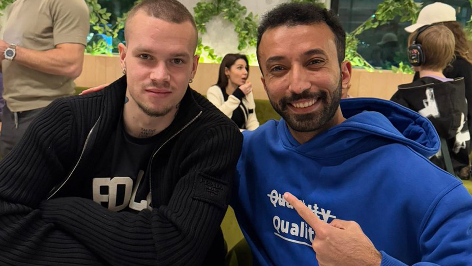 Chelsea’s Mudryk Reportedly in Saudi Arabia for Usyk-Fury Fight Following Suspension.