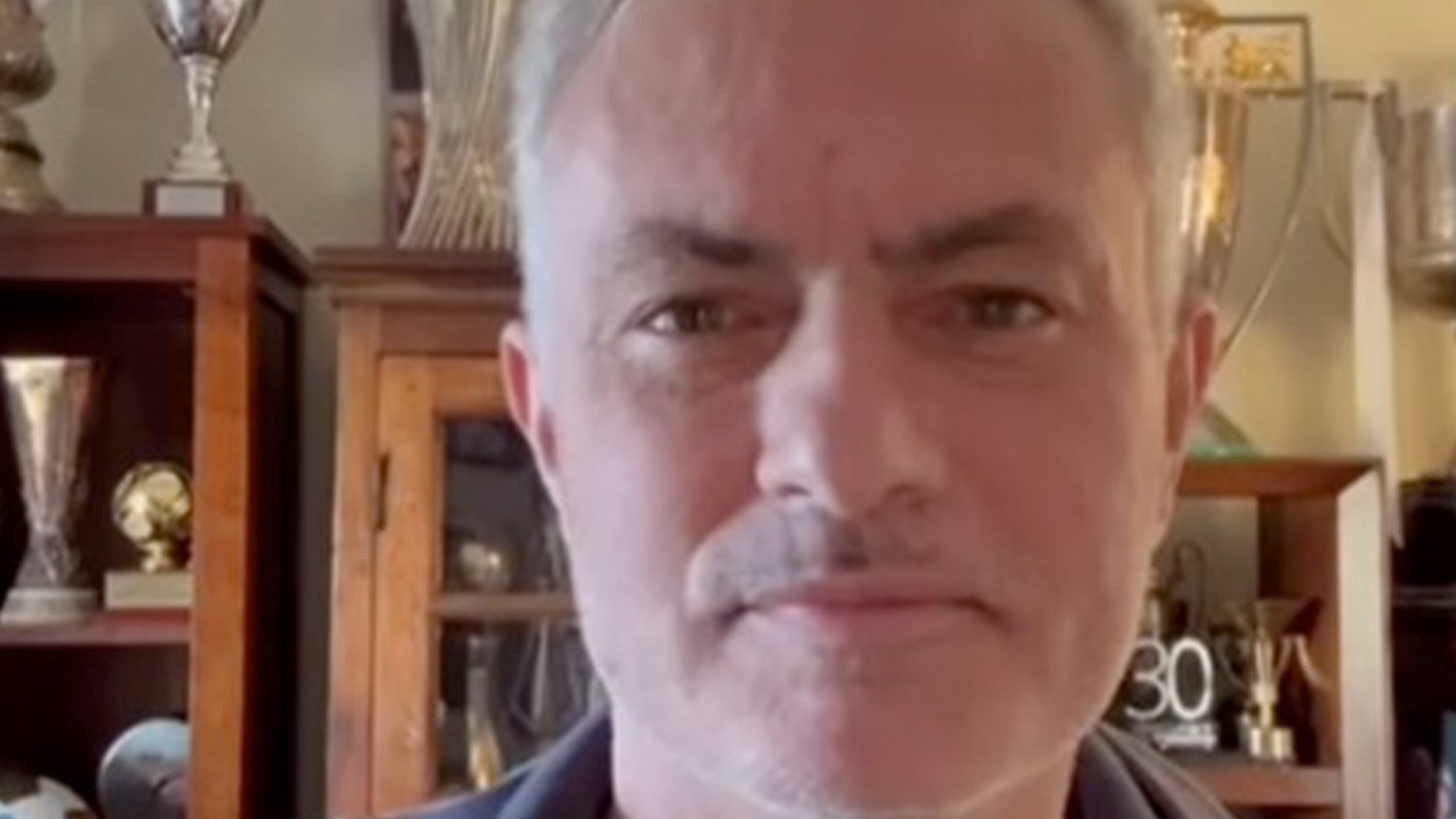 Mourinho Confirms Minor Surgery, Will Maintain Fenerbahçe Training Schedule
