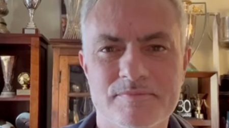 Mourinho Confirms Minor Surgery, Will Maintain Fenerbahçe Training Schedule