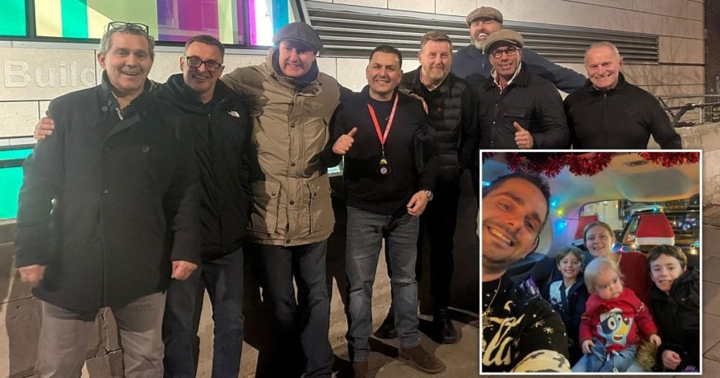 London Taxi Drivers Provide Festive Lights Tour for Ailing Children