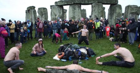 Large Crowd Observes Solstice at Stonehenge