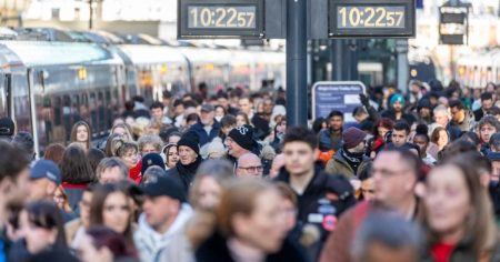 2024 UK Christmas Railway Closures and Service Disruptions