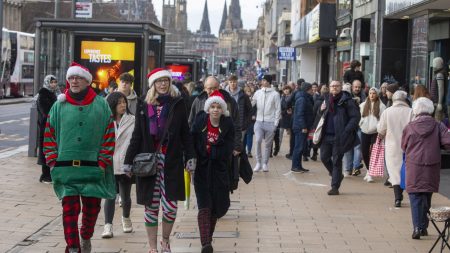 Survey uncovers the habits of UK Christmas shoppers – from last-minute panic purchases to indulging in a self-gift