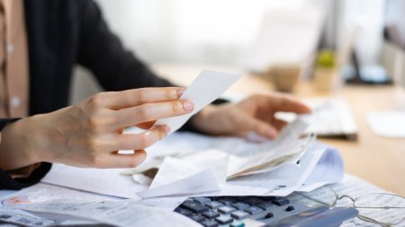 Maximize Universal Credit Benefits with a High-Yield Bank Account (Potential £300 Savings in 2025)