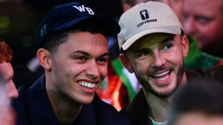 Maddison and Johnson Attend Darts Championship Following Disappointing Tottenham Draw