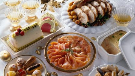Immediate alert of dangerous infection risk associated with popular Christmas dish – and those at high risk should steer clear