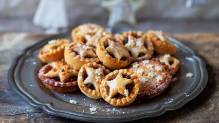 Obtain Complimentary Mince Pies from Major Supermarket