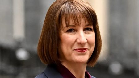 UK Recession Risk Heightens Following Second Consecutive Month of Economic Contraction