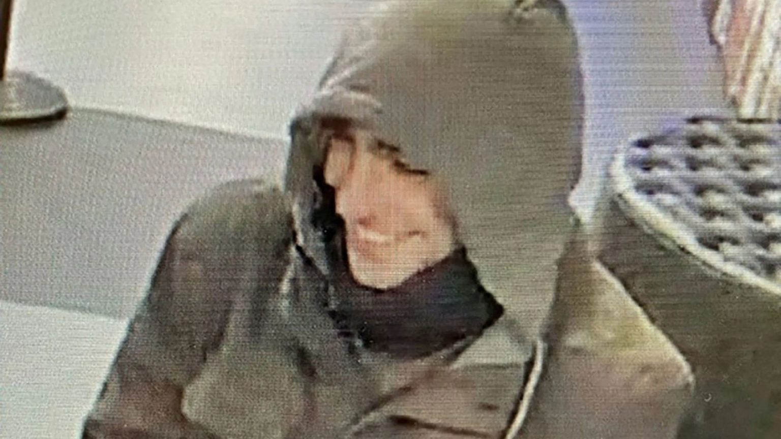 Authorities Intensify Search for CEO Brian Thompson’s Shooter Following Atlanta Bus Escape and Increased FBI Reward.