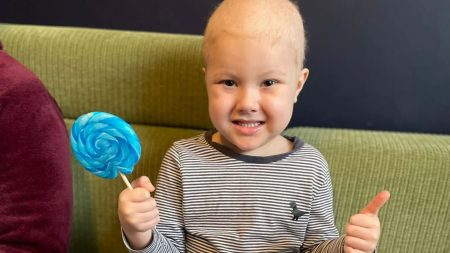 Mother Recognizes Two Subtle Indicators of Son’s Leukemia, One Observed in His Lunchbox.