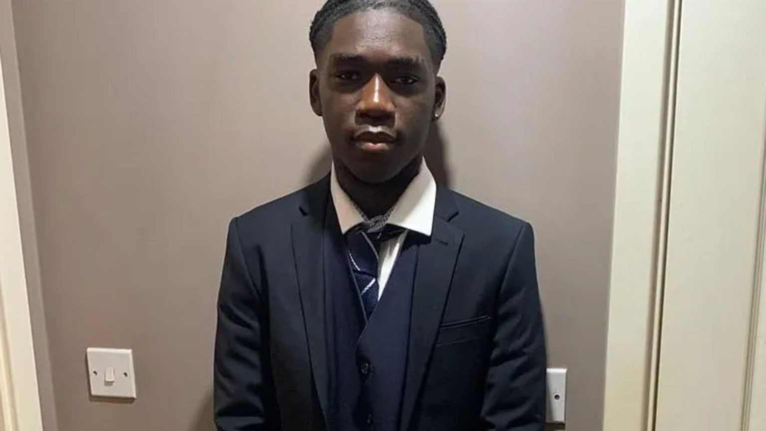 British Teenager’s Dubai Holiday Romance Results in One-Year Prison Sentence.