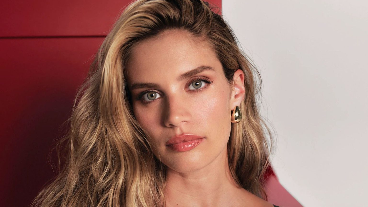 Sara Sampaio Unveils New Lingerie Collection in Captivating Photoshoot