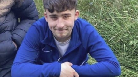 Teenagers Fatally Stab 18-Year-Old in Unprovoked Attack