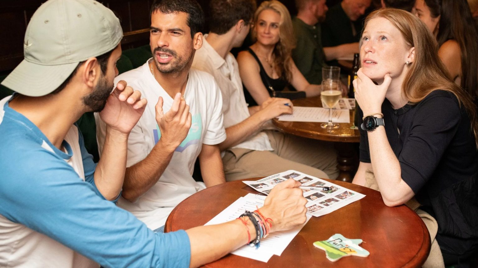A-List Celebrity Surprises London Pub Patrons by Hosting Christmas Quiz.