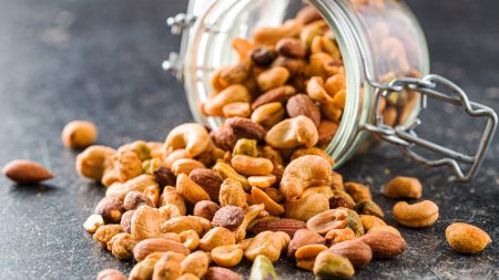Elevate Your Christmas Hospitality: Homemade Spiced Nuts for Enhanced Flavor