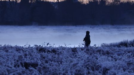 Severe Cold Snap and Heavy Snowfall Disrupt Travel in Britain