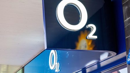 Major Mobile Carrier Discontinues Key Service This Month