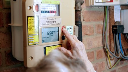 Pre-payment Meter Customers May Be Eligible for Emergency Top-Ups Amidst Falling Temperatures