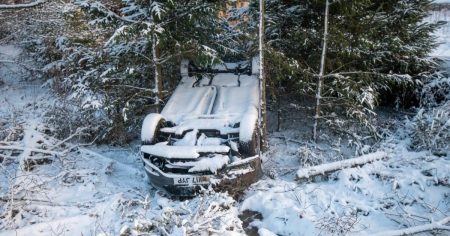 Met Office Issues Stay Indoors Warning Amidst Falling Temperatures and Forecast Snow