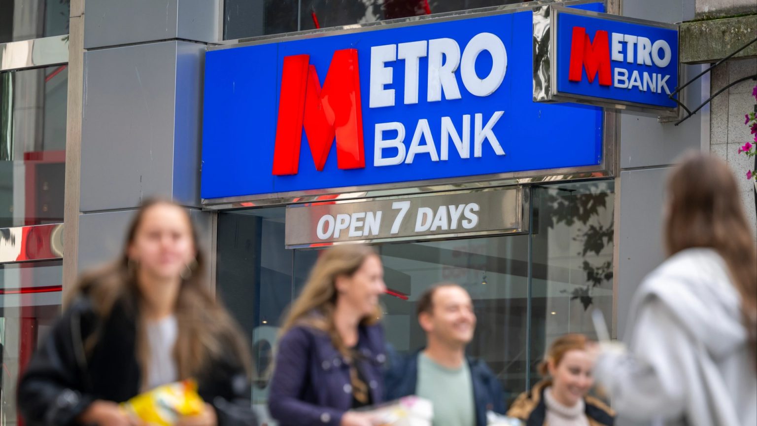 Major Bank Implements Operational Changes at 32 Branches.