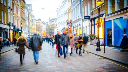 Imminent Administration Threatens High Street Fashion Chain and 60 Stores