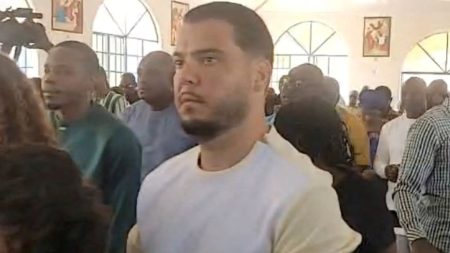 Fugitive Mafia Leader Evades Capture Despite Location Compromise