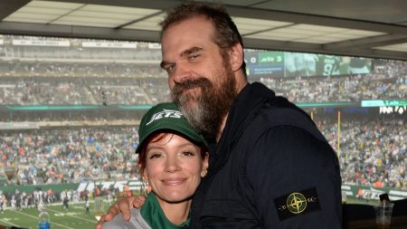Lily Allen Distressed by Alleged Discovery of Husband David Harbour’s Celebrity Dating App Profile