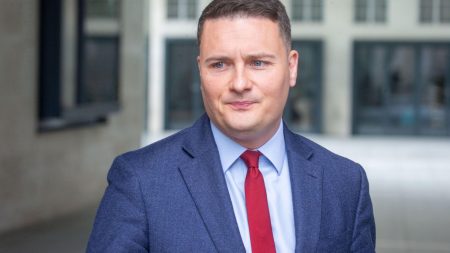 Wes Streeting Criticizes Nigel Farage and the Reform Party Amidst Rising Poll Numbers