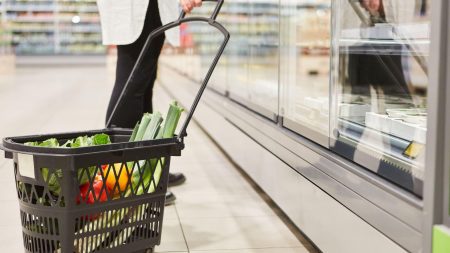 Major supermarket chain with 2,500 branches to shut store in weeks