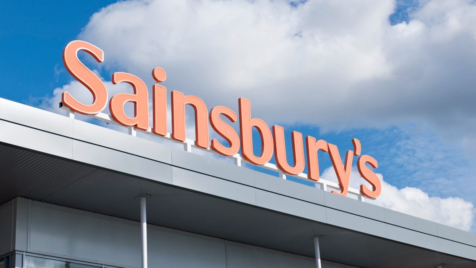Shoppers rush to Sainsbury’s for ‘Easter twist’ on Brits’ beloved biscuits scanning for just 65p