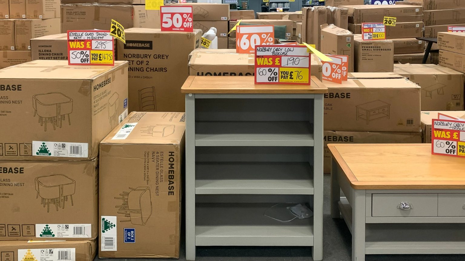 Major retailer launches huge closing down sale as two more stores to shut amid 35 closures this month