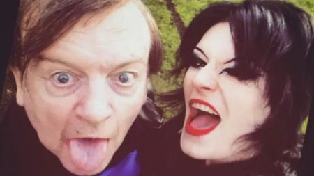 The Fall frontman Mark E Smith’s will revealed after death aged 60 – and he left huge amount to mystery recipient