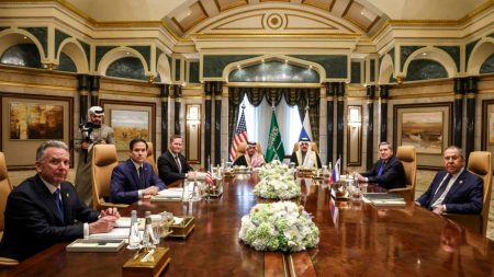 Europe at war over boots on the ground in Ukraine & Germany’s Scholz STORMS OUT of summit as US-Russia peace talks begin