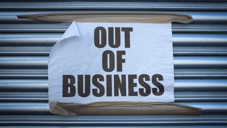 Iconic major retailer with 1,100 UK stores to shut town centre shop in latest blow to high street