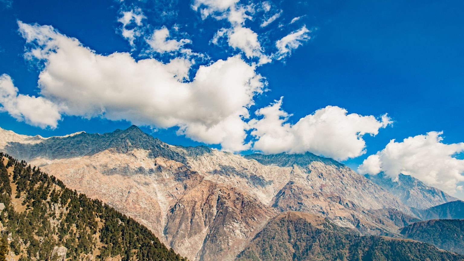 Brit hiker plunges to his death in India after ‘accidentally trekking on banned route in treacherous conditions’