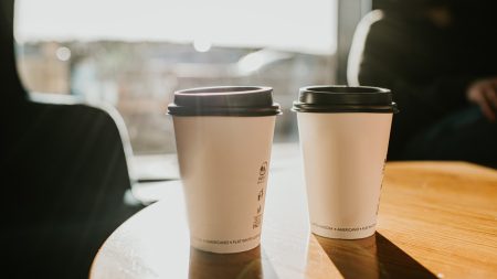 Major coffee shop with over 2,000 locations stuns locals by axing popular store