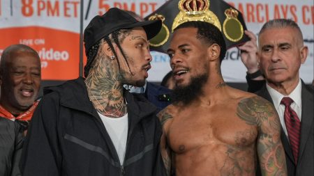 Gervonta Davis vs Lamont Roach LIVE RESULTS: Fight time and card updates as Tank returns to ring for huge title clash