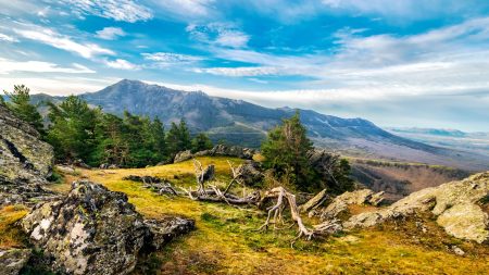 The Spanish walking trail that looks like New Zealand but is 2.5 hours from the UK & Lord Of The Rings fans will love it