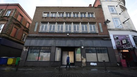 Final store in town’s shopping centre closes for good after 19 years as site to be demolished