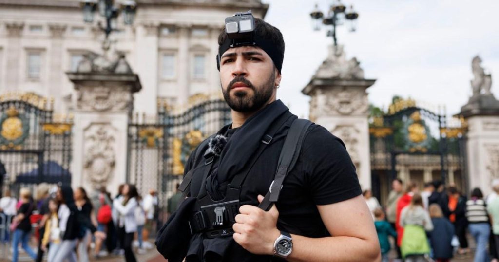 We went out with London’s ‘pickpocket hunter’ to watch him sniff out thieves