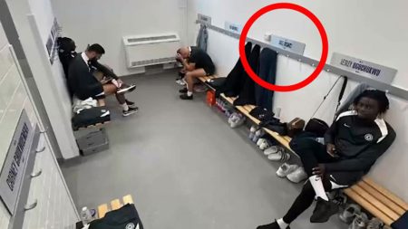 Chelsea outcast shares glimpse into brutal reality of being in the ‘bomb squad’ with dressing room picture