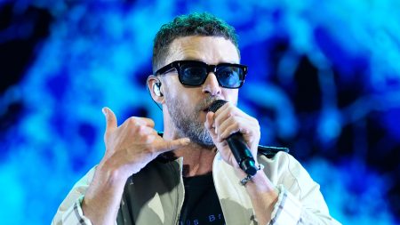 Avril Lavigne, Bella Hadid & other stars battling Lyme disease after Justin Timberlake reveals ‘debilitating’ diagnosis