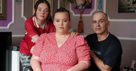 Paralysed mum ‘stuck in hell’ after hospital stuff ‘refused to wash her’