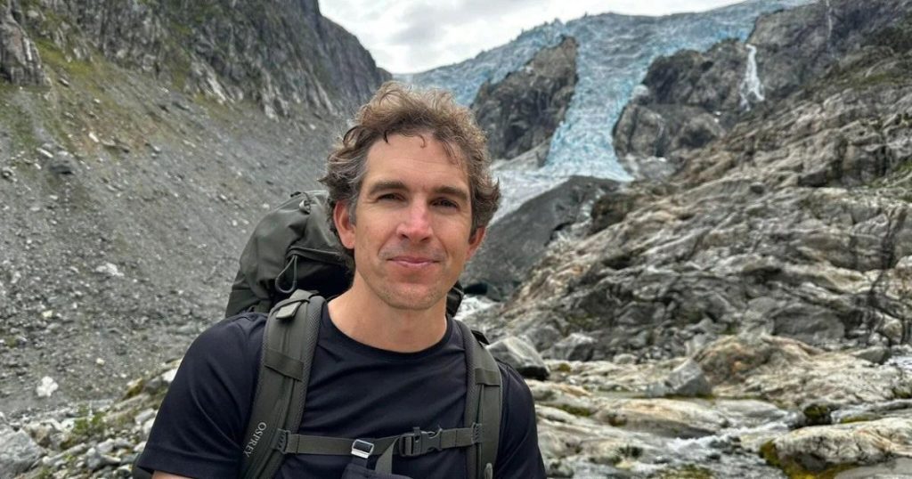 Man found alive a week after going missing while hiking on Norwegian glacier