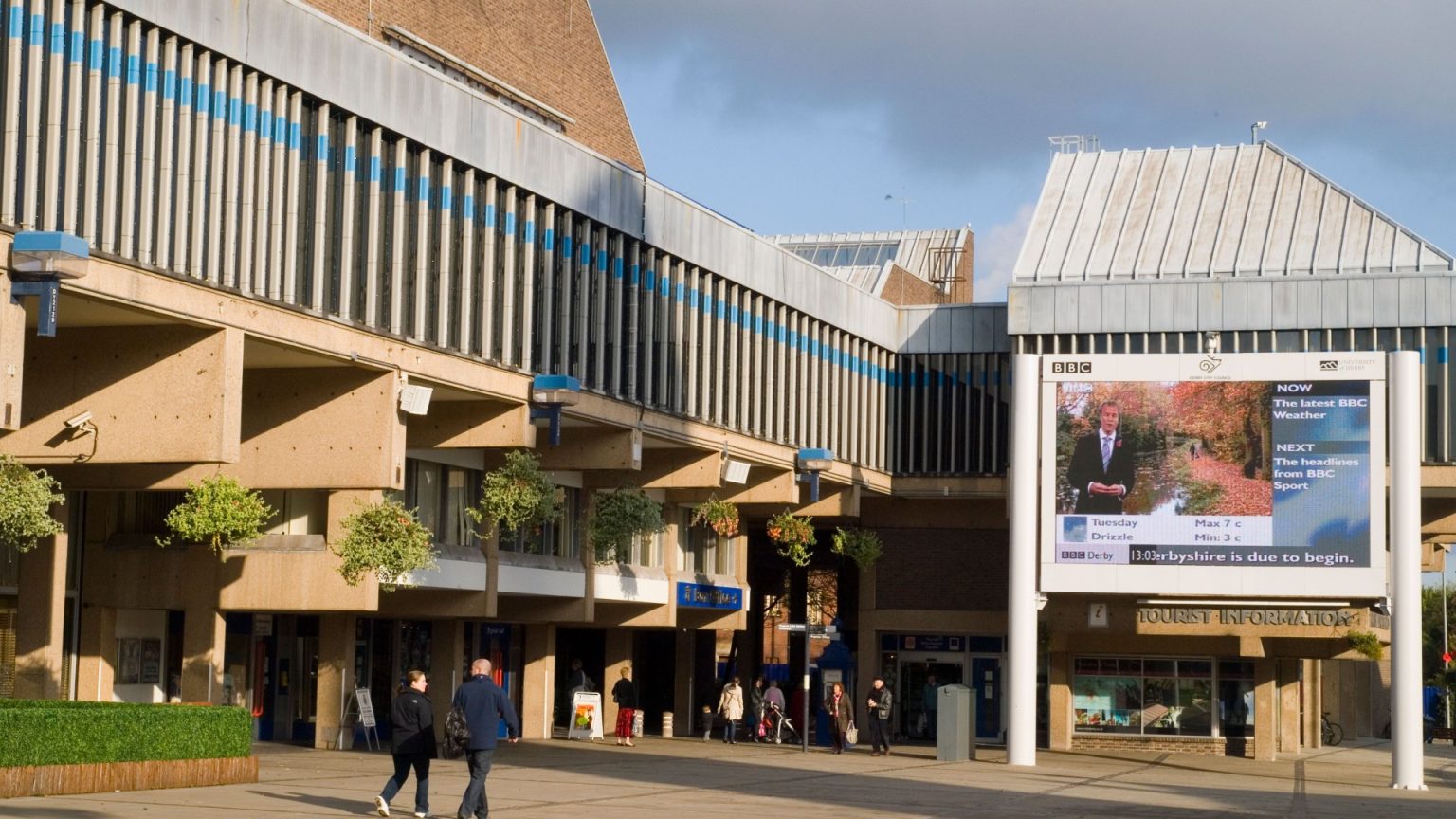 Major UK venue in city centre loved in 70s where Take That & Elton John performed set to be transformed into rooftop bar