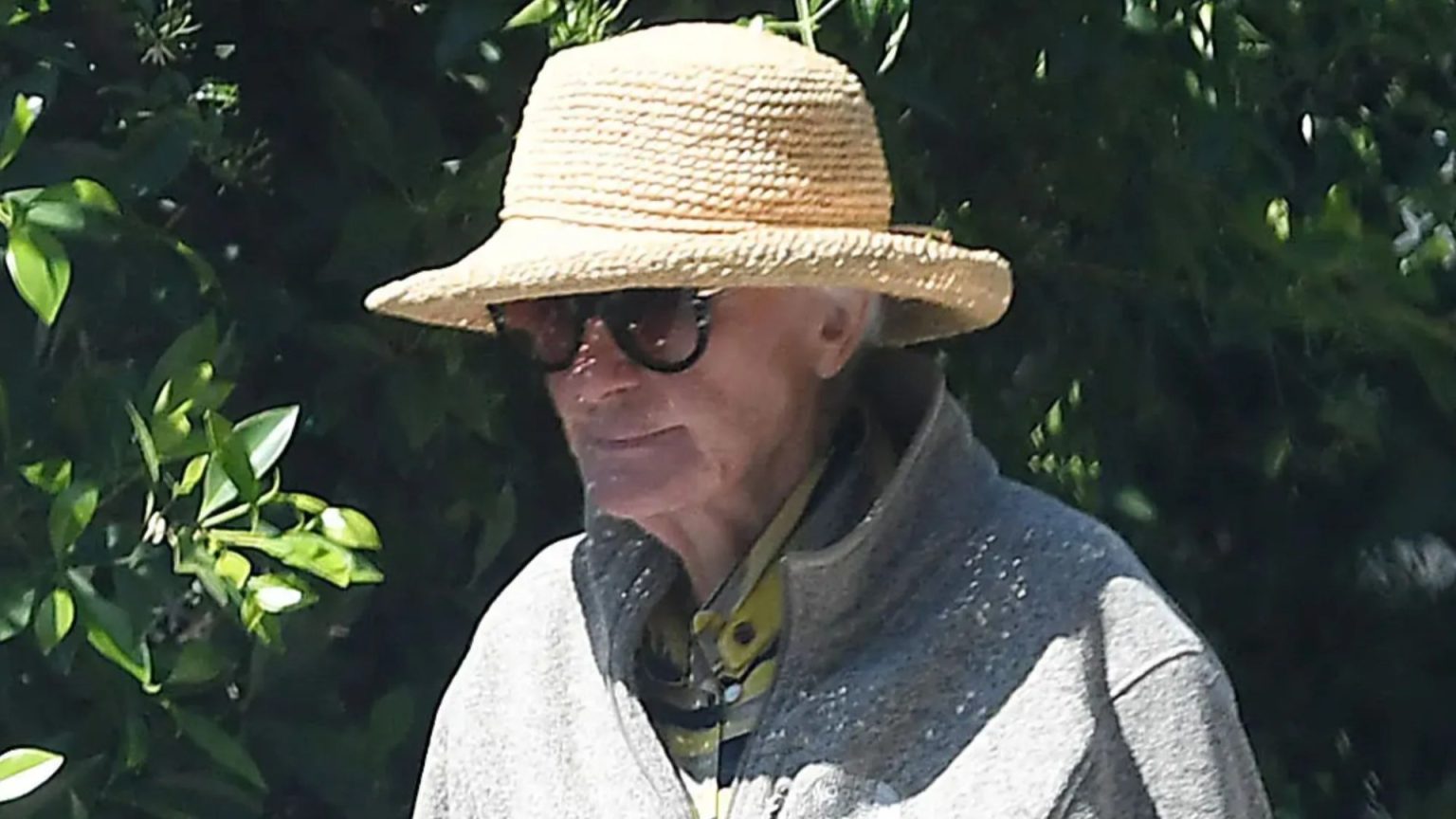 Emmy-winning actress who appeared in hit sitcom with her husband is unrecognizable in rare outing – can you guess who?